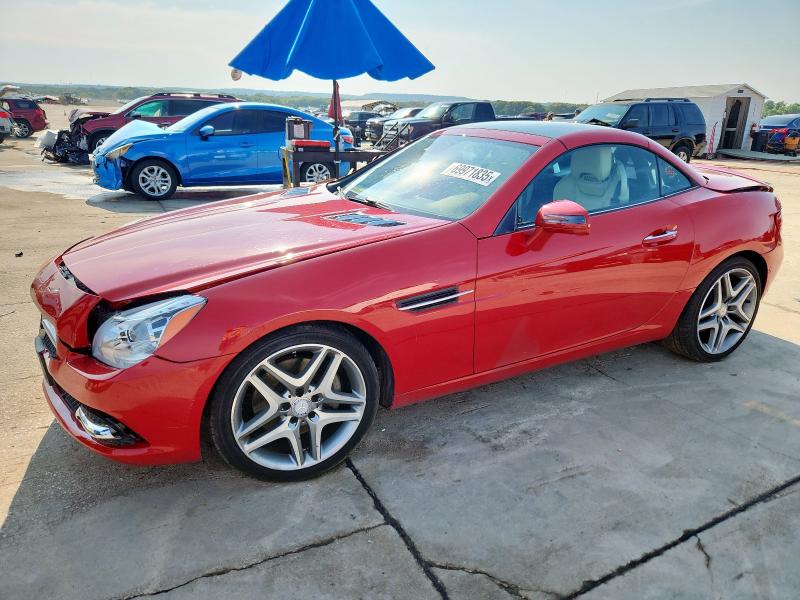  MERCEDES-BENZ SLK-CLASS 2016 Красный