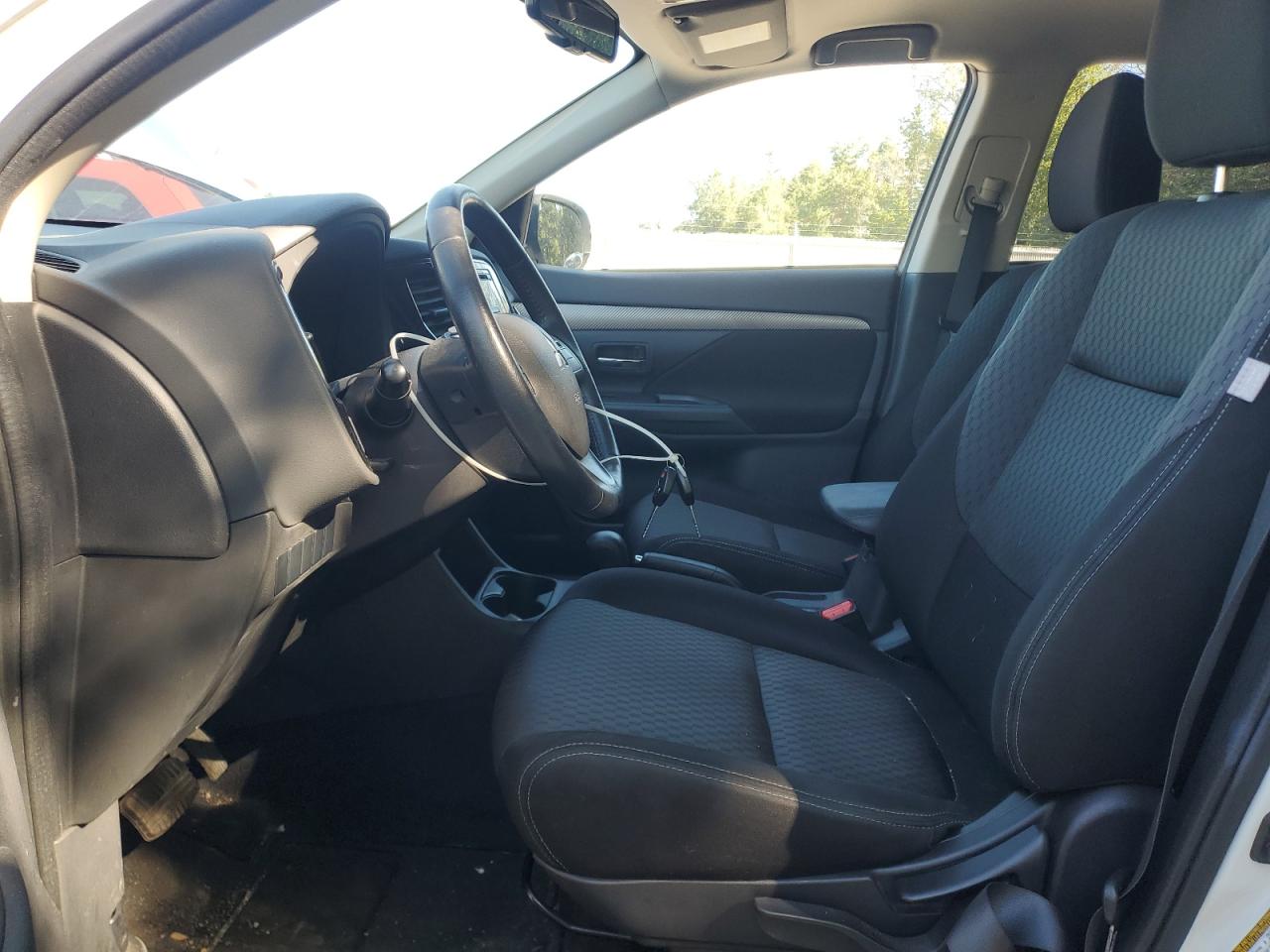 2015 Mitsubishi Outlander Es VIN: JA4AZ2A31FZ603603 Lot: 69645395