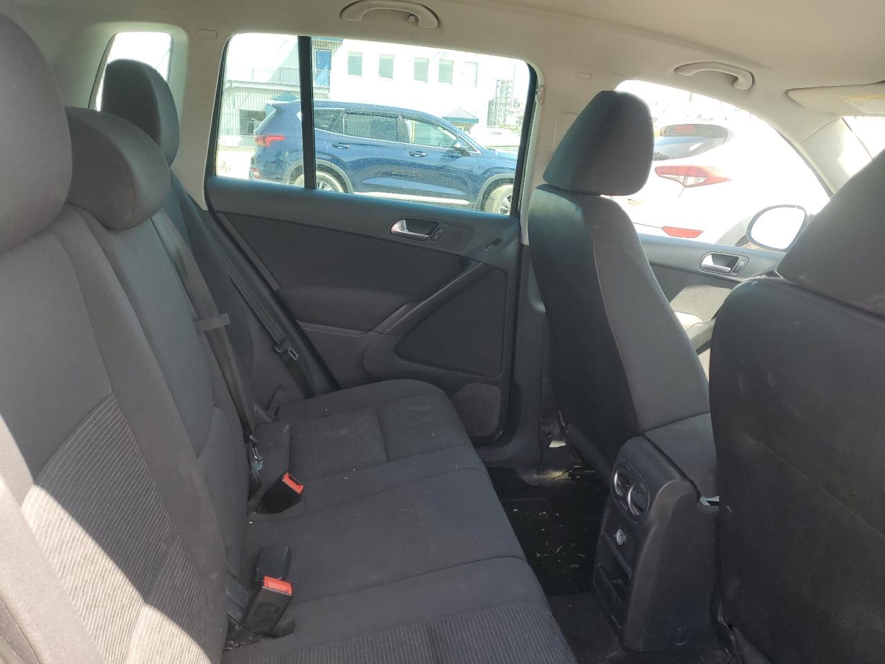 2015 Volkswagen Tiguan S VIN: WVGHV7AXXFW534407 Lot: 70363185