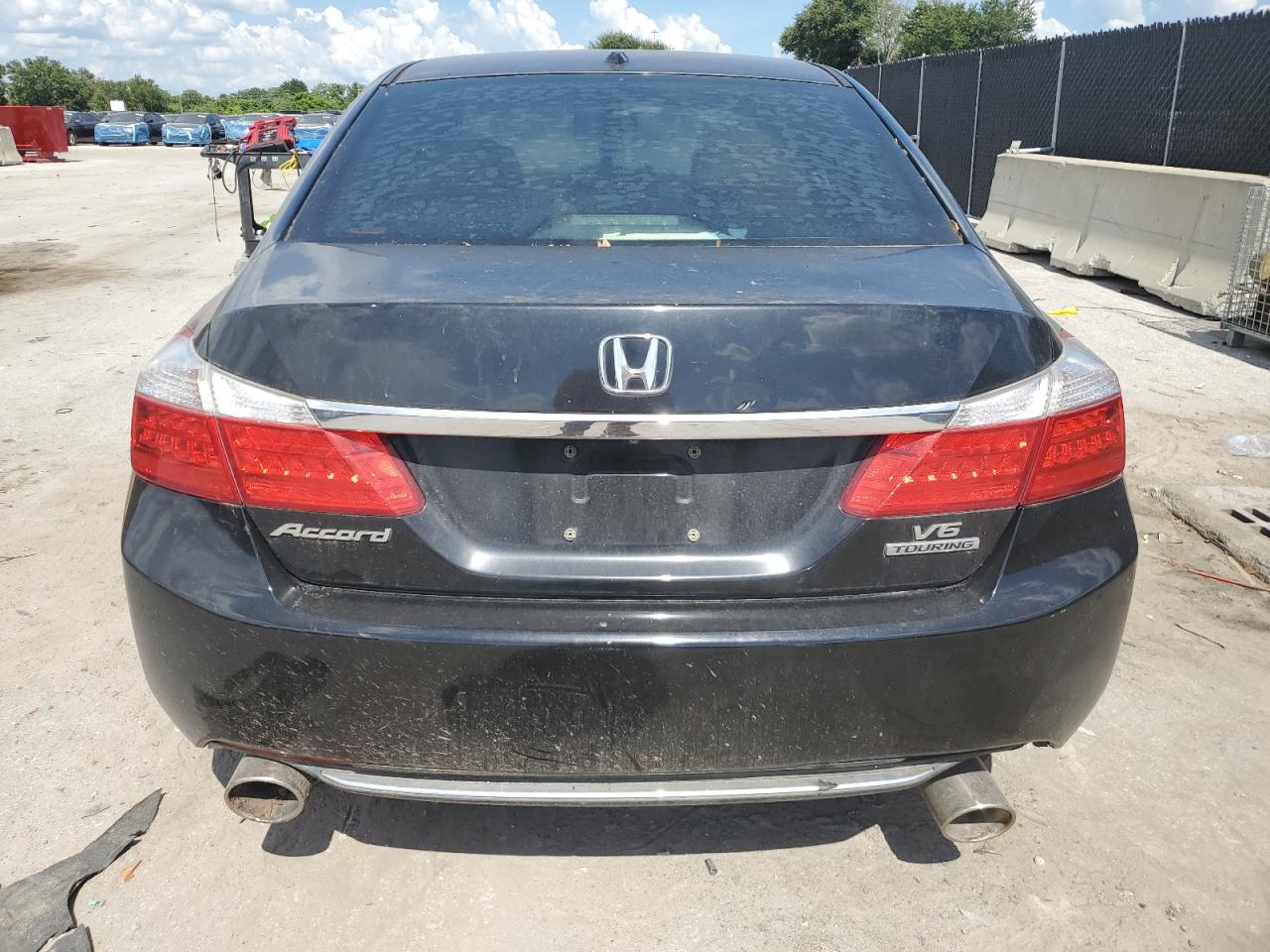 2015 Honda Accord Touring VIN: 1HGCR3F94FA002154 Lot: 67609515