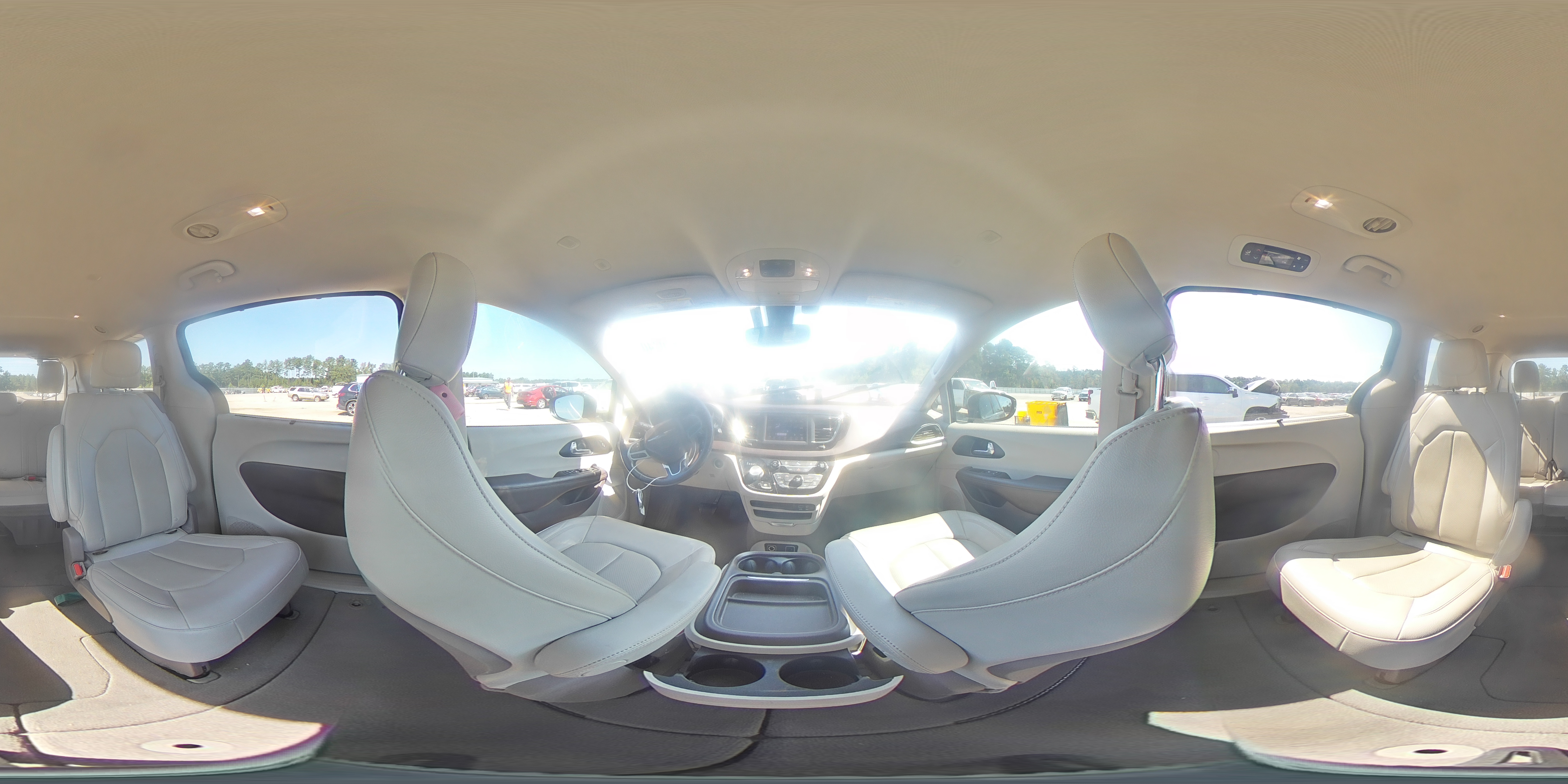 2020 Chrysler Pacifica Touring L VIN: 2C4RC1BG2LR112856 Lot: 68702405