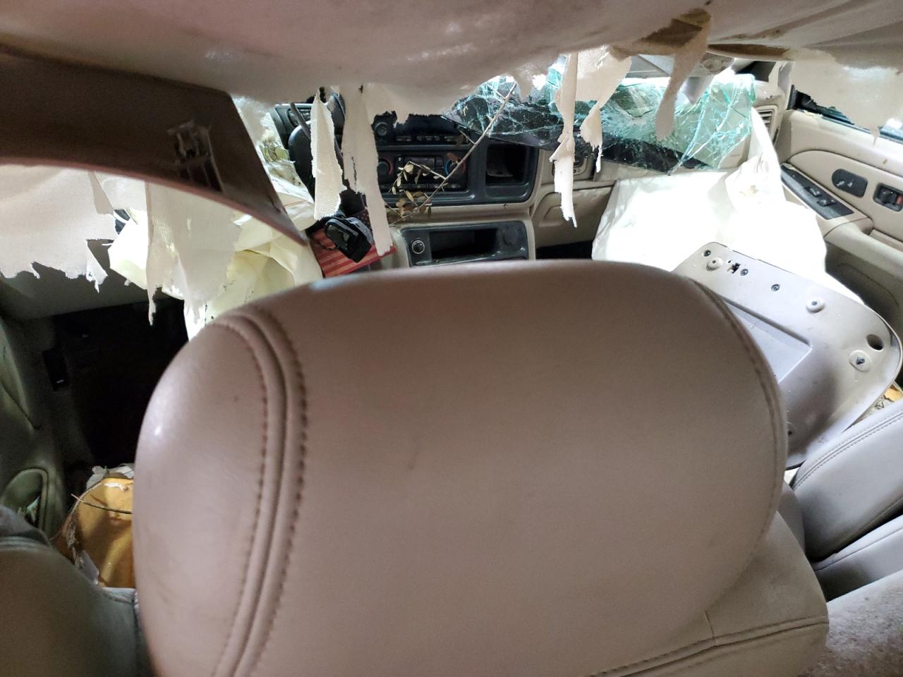 2005 Chevrolet Tahoe C1500 VIN: 1GNEC13T15R118044 Lot: 71052495