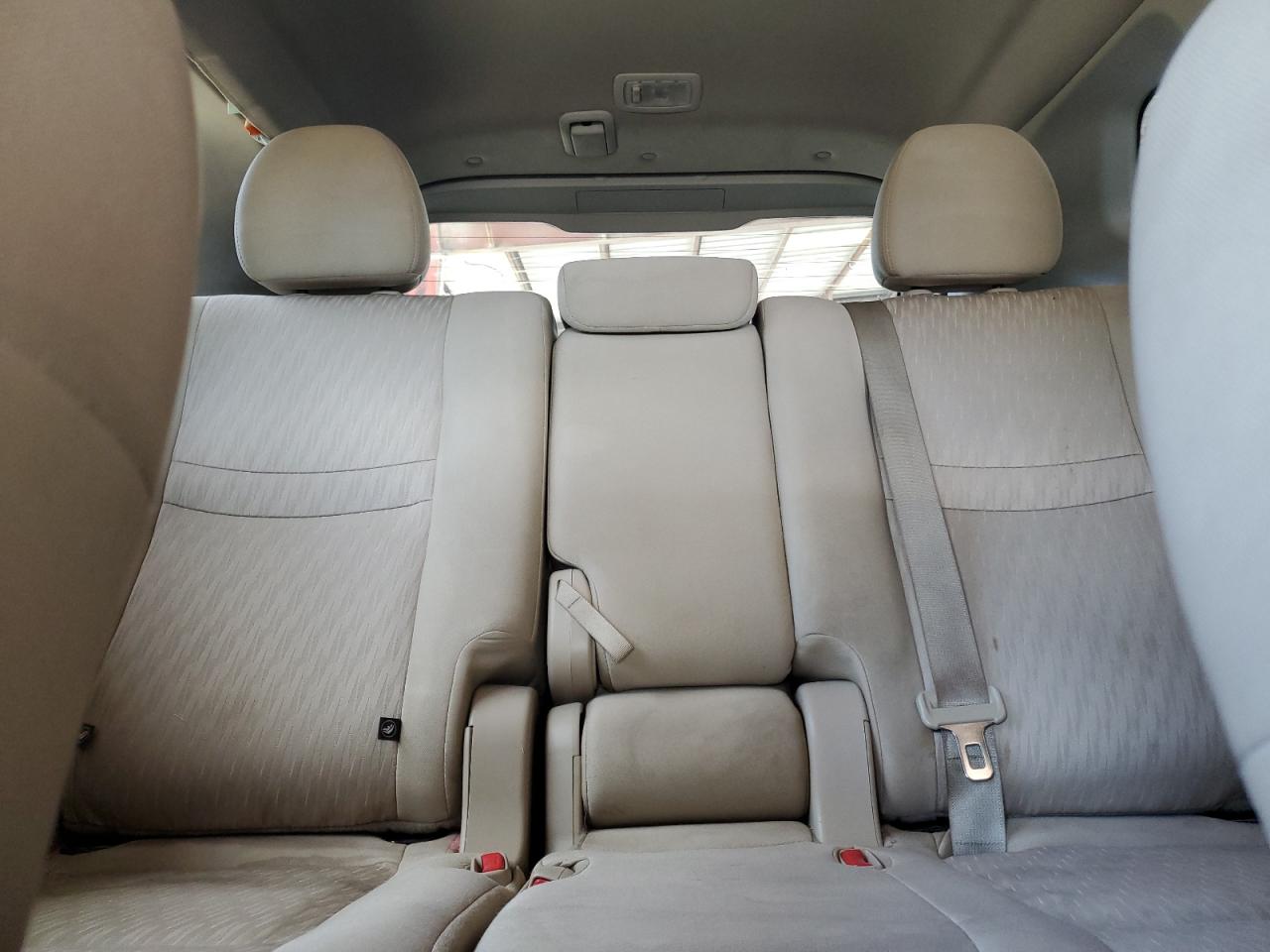 2019 Nissan Rogue S VIN: 5N1AT2MV1KC811977 Lot: 69007415