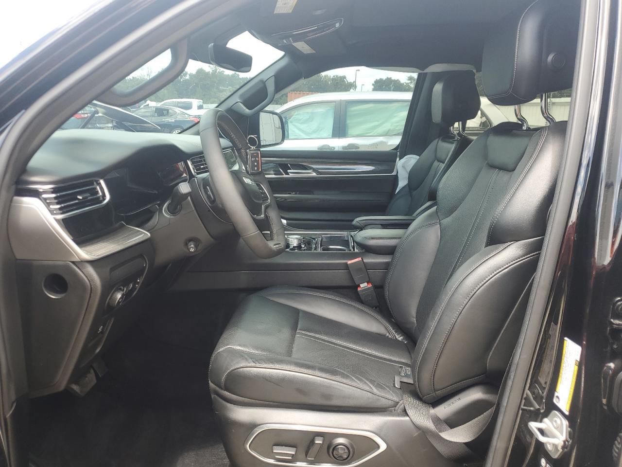 2022 Jeep Wagoneer Series Iii VIN: 1C4SJUDT9NS106153 Lot: 71793155