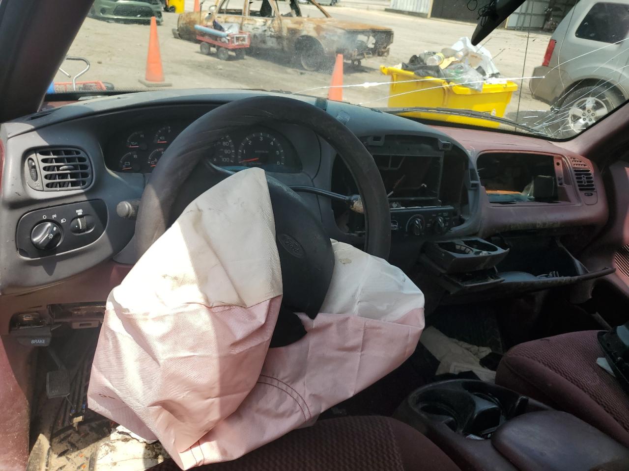 1997 Ford F150 VIN: 1FTDX1768VNA40186 Lot: 69764895