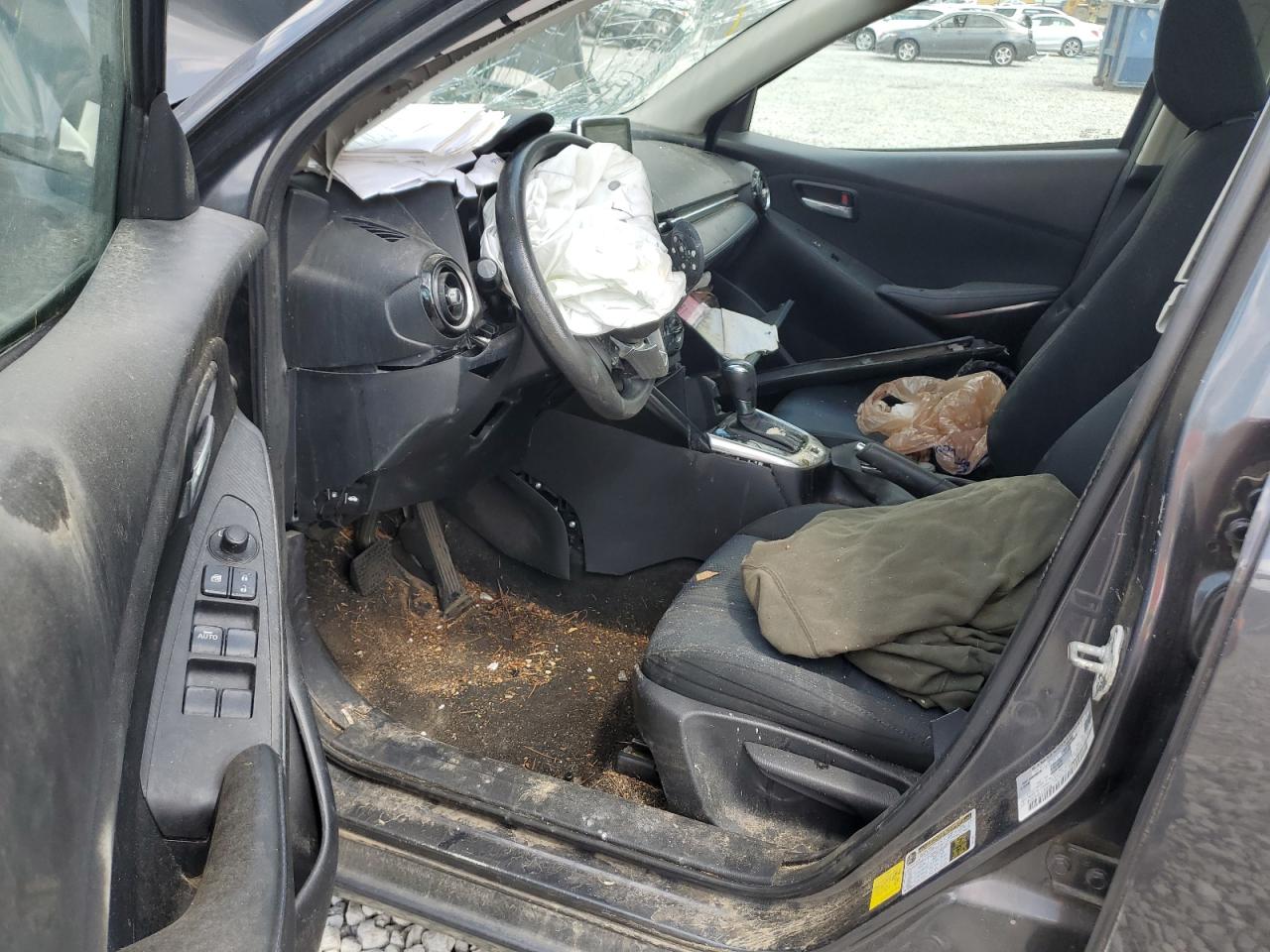 2018 Toyota Yaris Ia VIN: 3MYDLBYV8JY328585 Lot: 67991625