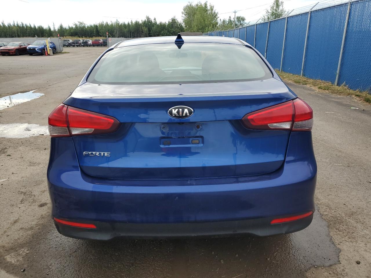 2018 Kia Forte Lx VIN: 3KPFL4A76JE215685 Lot: 66266135