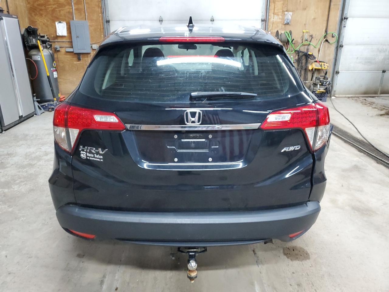 2021 Honda Hr-V Lx VIN: 3CZRU6H38MM721404 Lot: 67817345