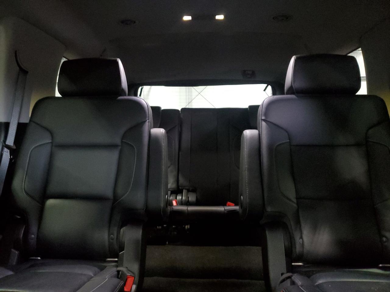 2018 Chevrolet Tahoe K1500 Premier VIN: 1GNSKCKC1JR186910 Lot: 68302015