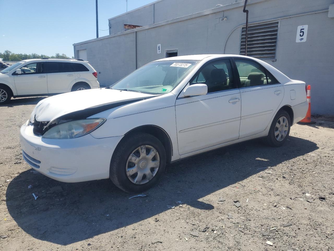 2004 Toyota Camry Le white null gas 4T1BE32KX4U356363 photo #1