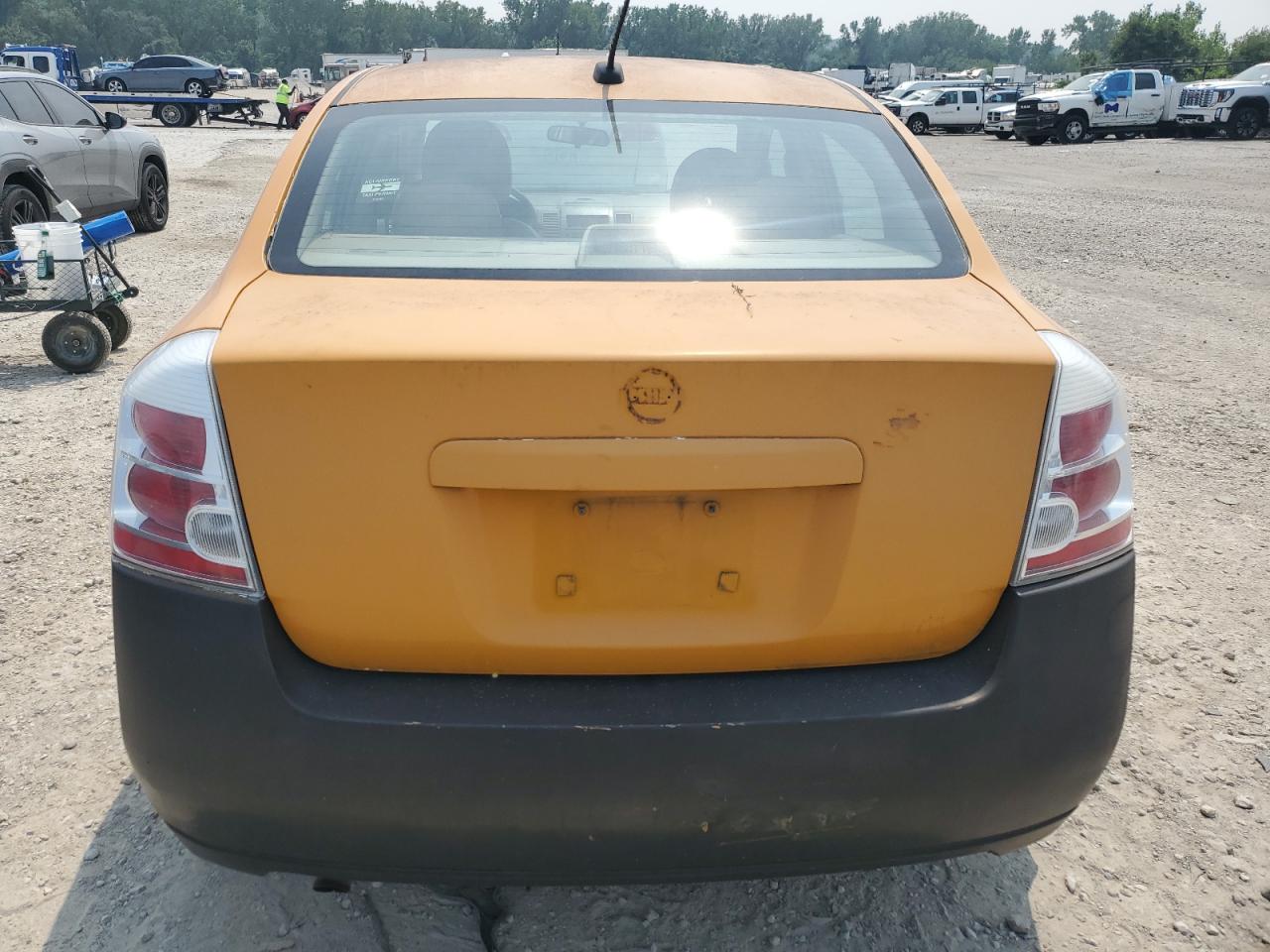 2008 Nissan Sentra 2.0 VIN: 3N1AB61EX8L643985 Lot: 64485695