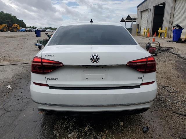  VOLKSWAGEN PASSAT 2017 Белы