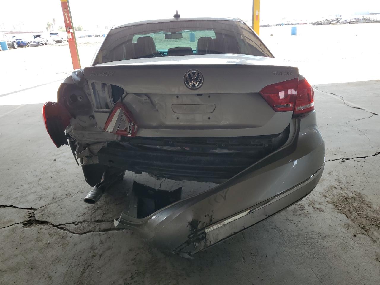 2013 Volkswagen Passat Sel VIN: 1VWCN7A38DC009126 Lot: 70058855