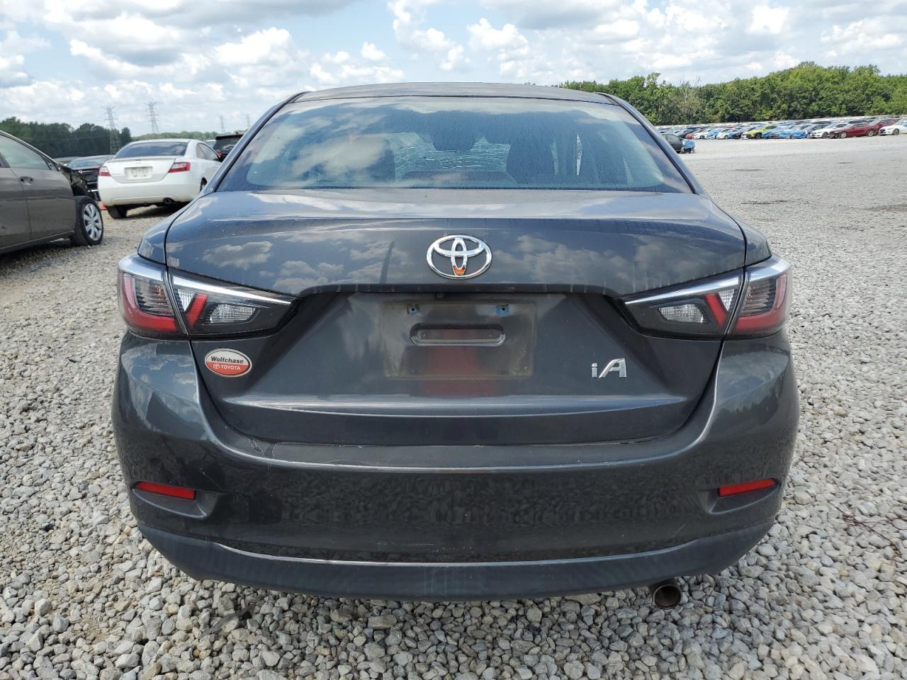 2018 Toyota Yaris Ia VIN: 3MYDLBYV8JY328585 Lot: 67991625