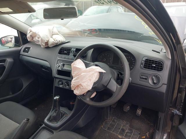2011 VOLKSWAGEN POLO S