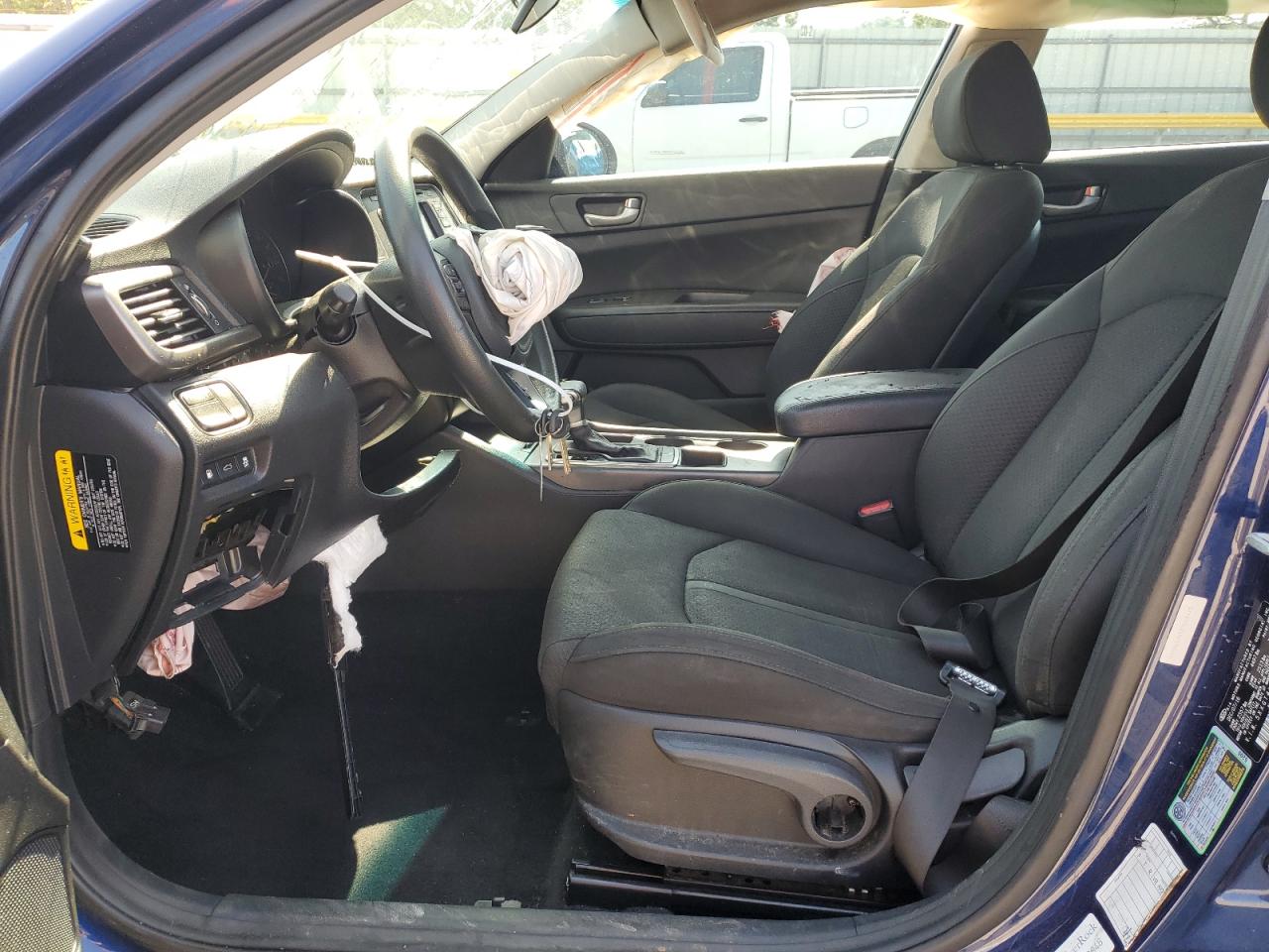 2017 Kia Optima Lx VIN: 5XXGT4L30HG140241 Lot: 70012915