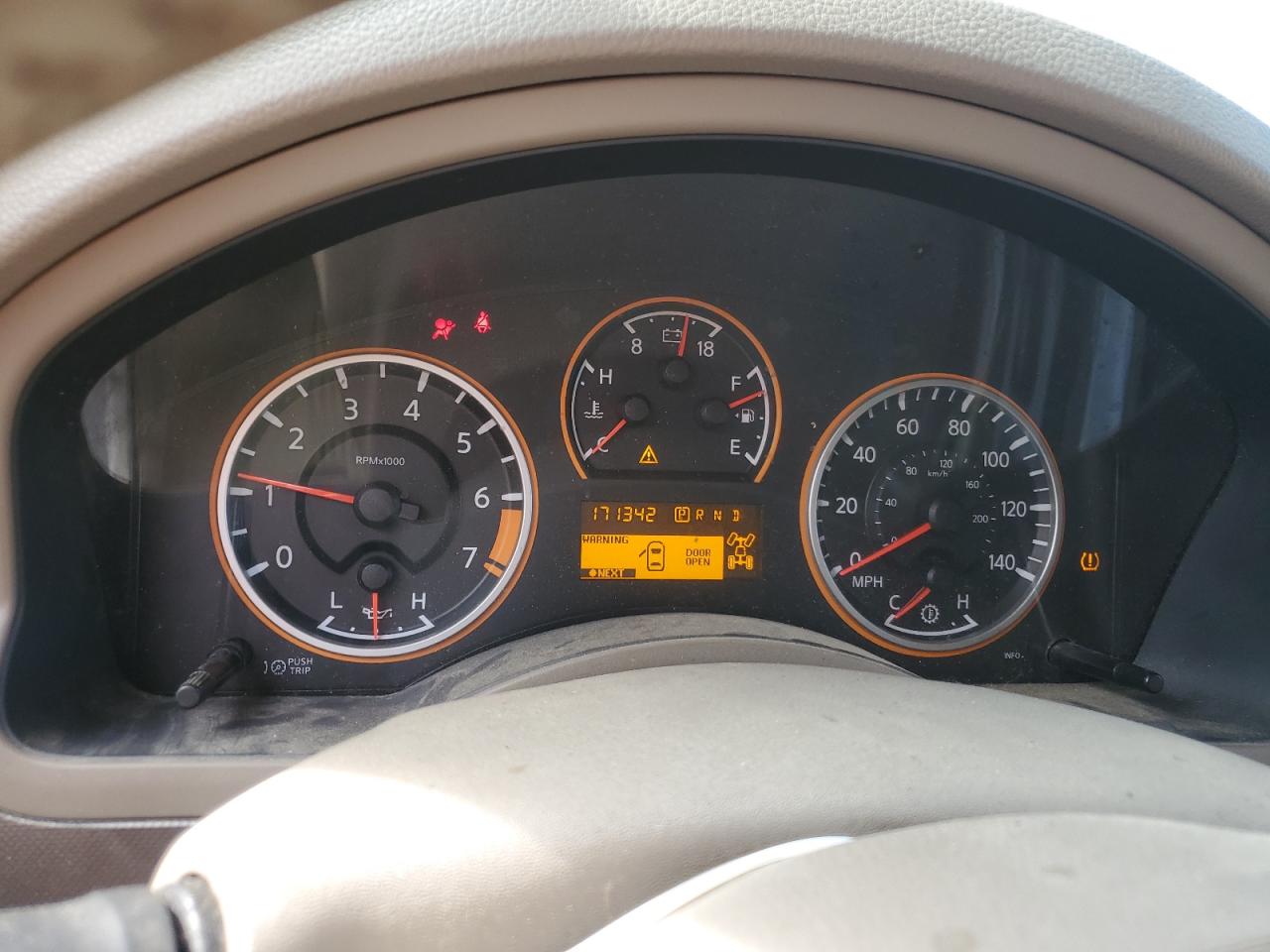 2014 Nissan Armada Sv VIN: 5N1BA0NCXEN600832 Lot: 70901905