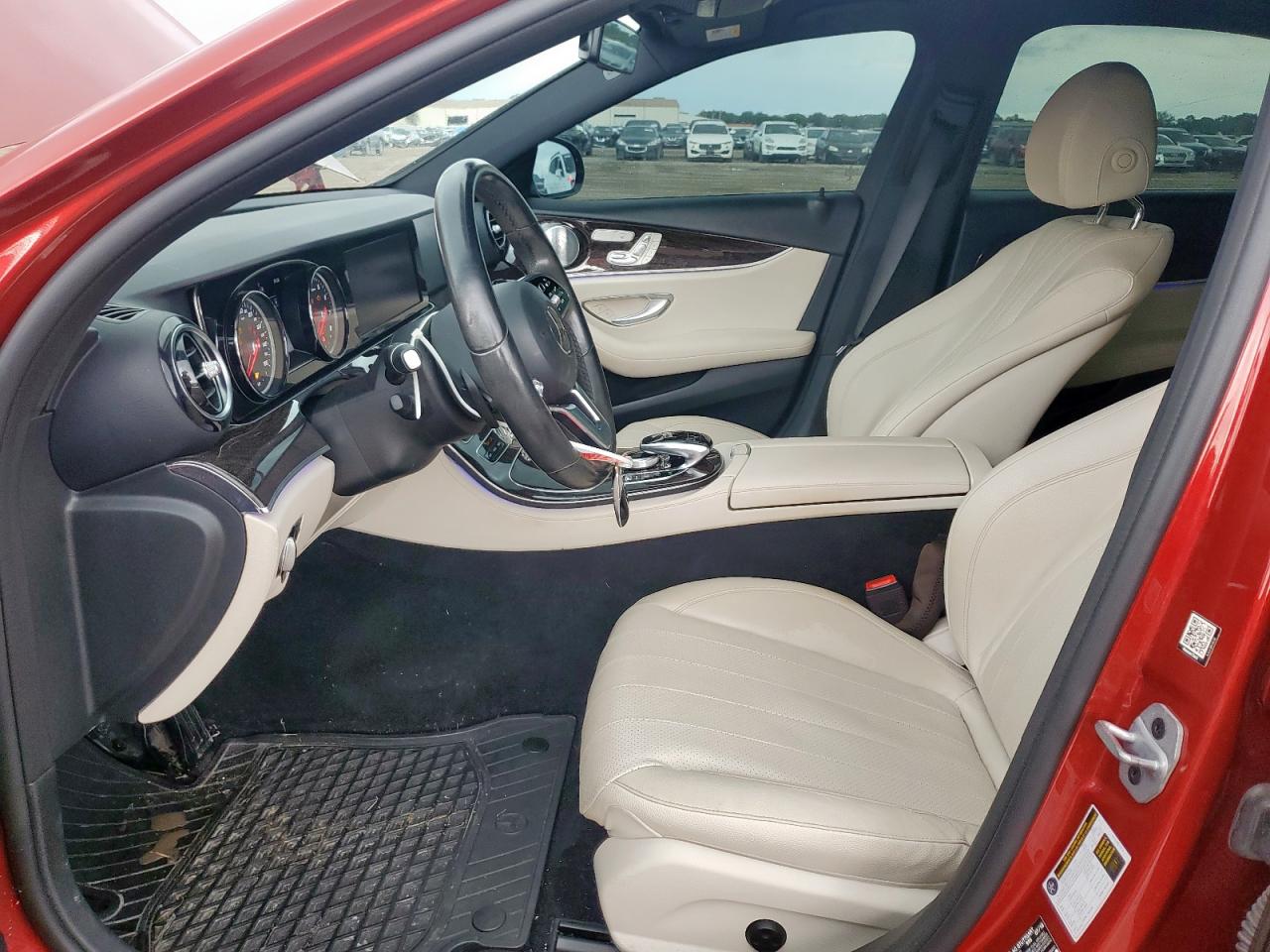 V (W213, S213, C238) V (W213, S213, C238)