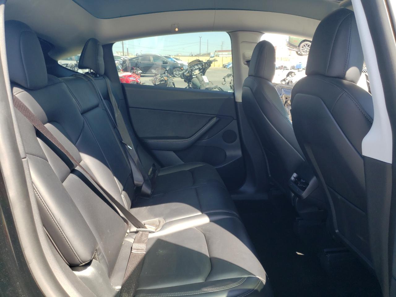 2021 Tesla Model Y VIN: 5YJYGAEE4MF241835 Lot: 70828665