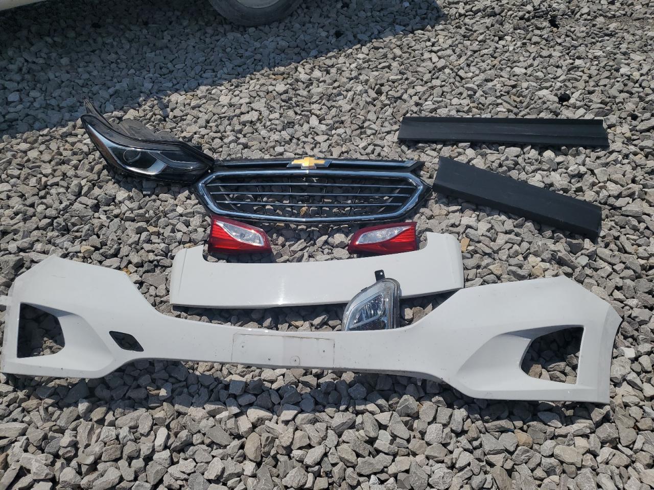 2018 Chevrolet Equinox Premier VIN: 3GNAXMEVXJS564946 Lot: 65923025