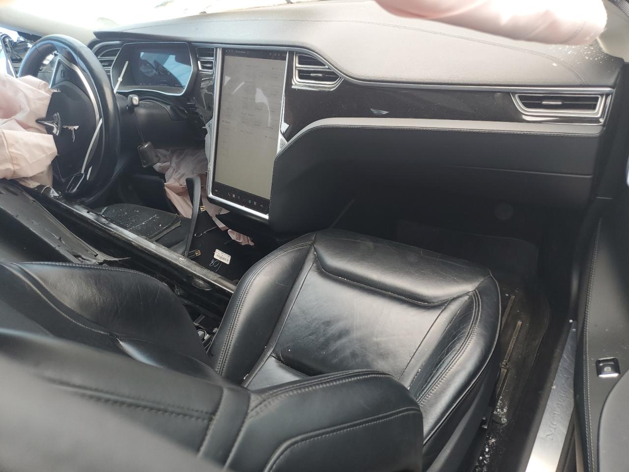 2015 Tesla Model S 70D VIN: 5YJSA1S23FF088028 Lot: 66876625