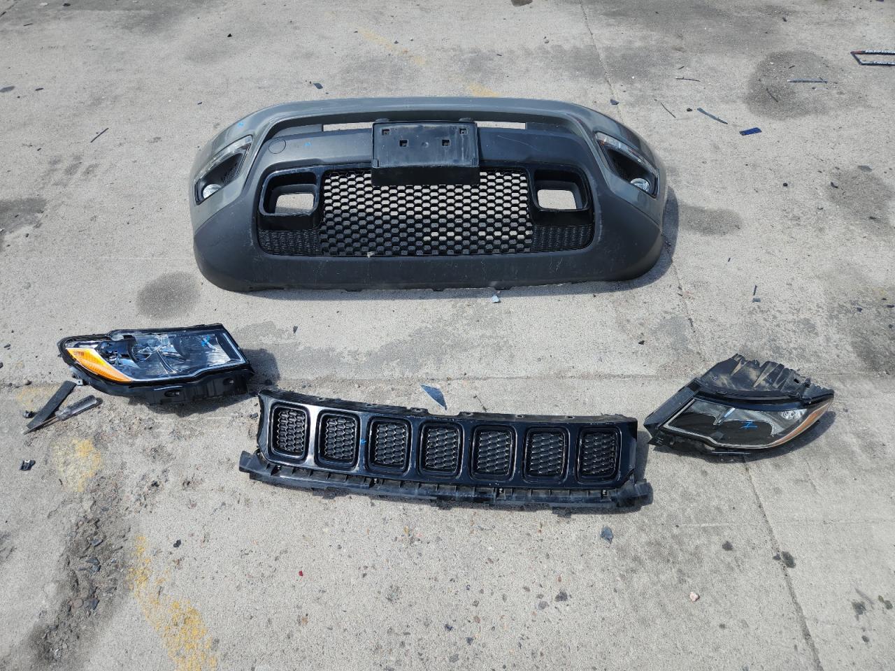 2019 Jeep Compass Sport VIN: 3C4NJDAB6KT829090 Lot: 70502565