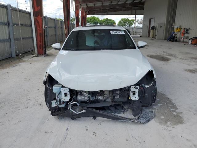  VOLKSWAGEN JETTA 2016 Белы
