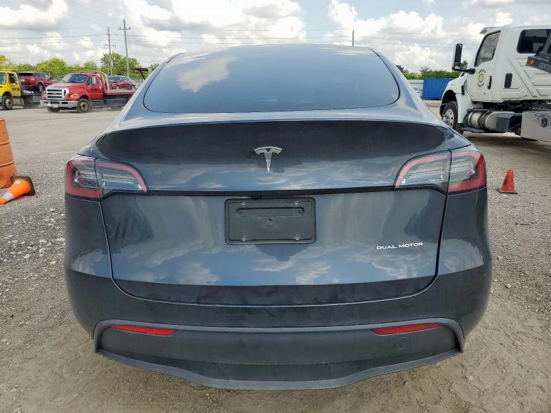  TESLA MODEL Y 2024 Szary