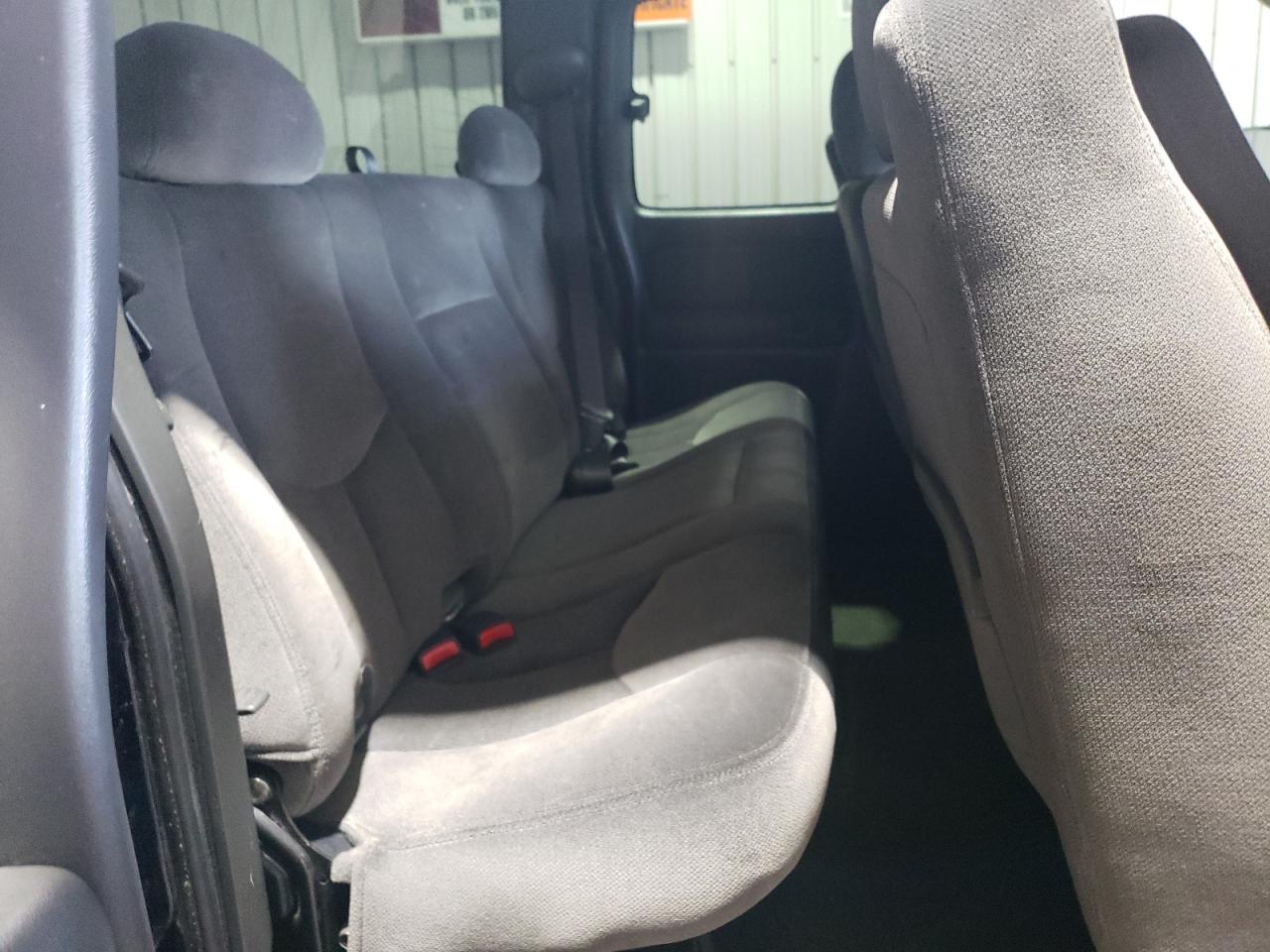 2005 GMC Sierra K2500 Heavy Duty VIN: 1GTHK29285E135511 Lot: 69920005