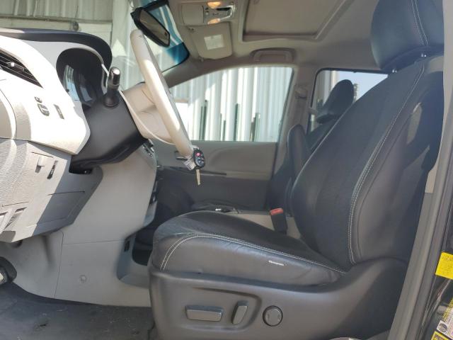  TOYOTA SIENNA 2012 Czarny