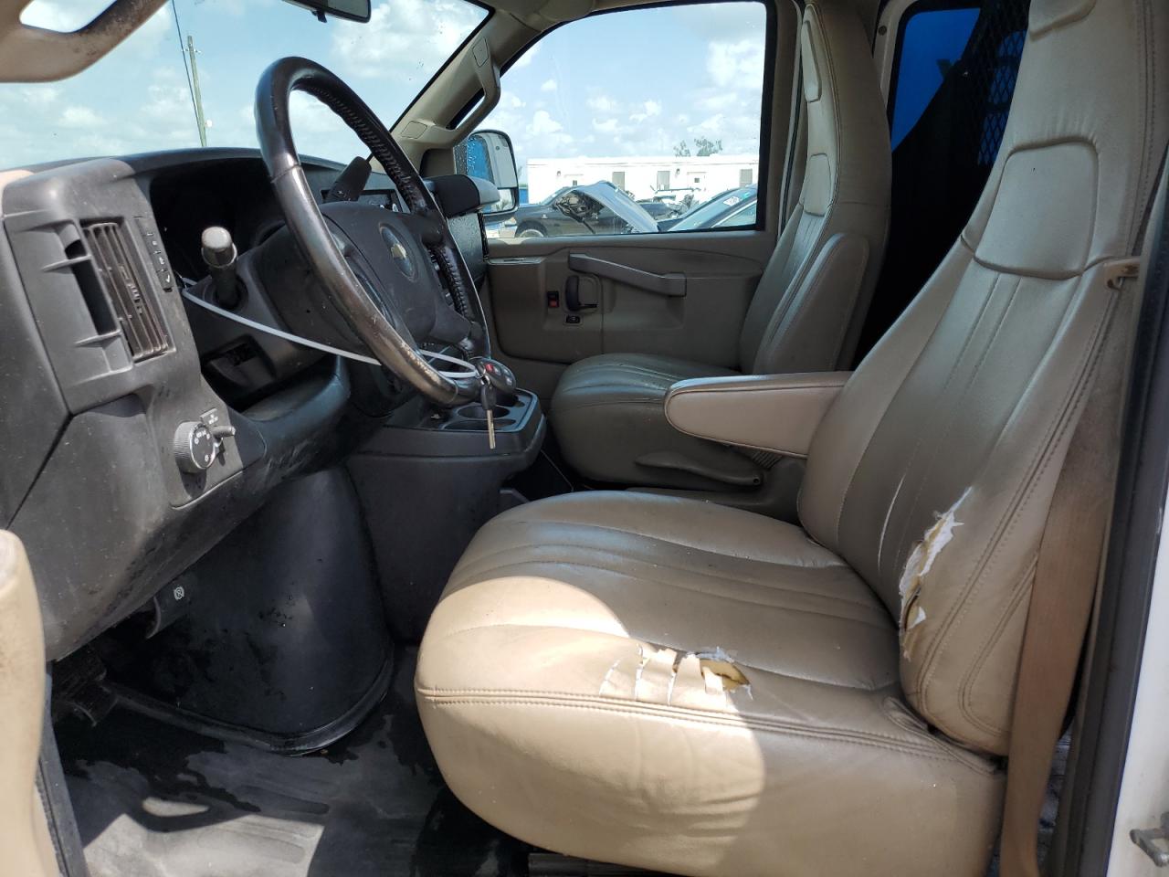 2020 Chevrolet Express G2500 VIN: 1GCWGAFP6L1262944 Lot: 69792575