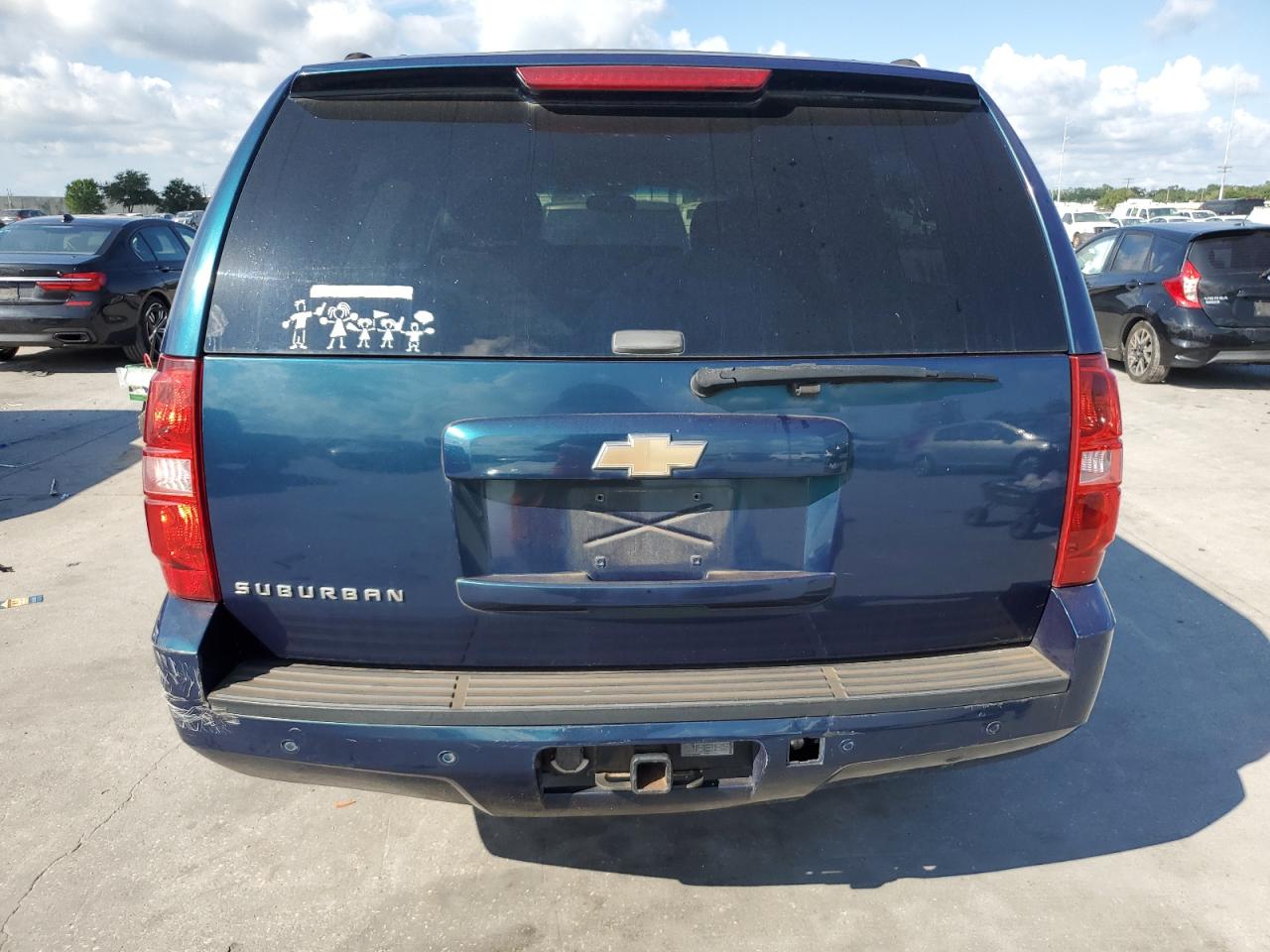 2007 Chevrolet Suburban C1500 VIN: 1GNFC16J07R212711 Lot: 68574715