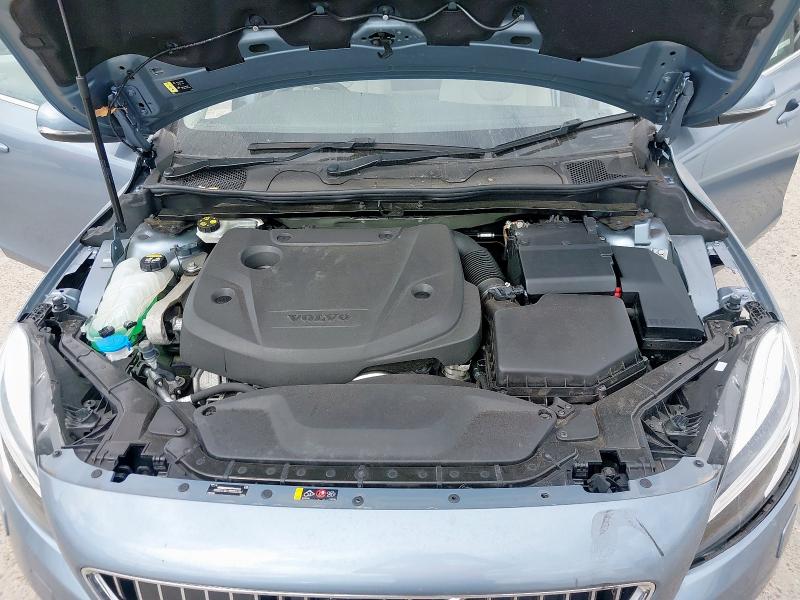 2017 VOLVO V40 INSCRI