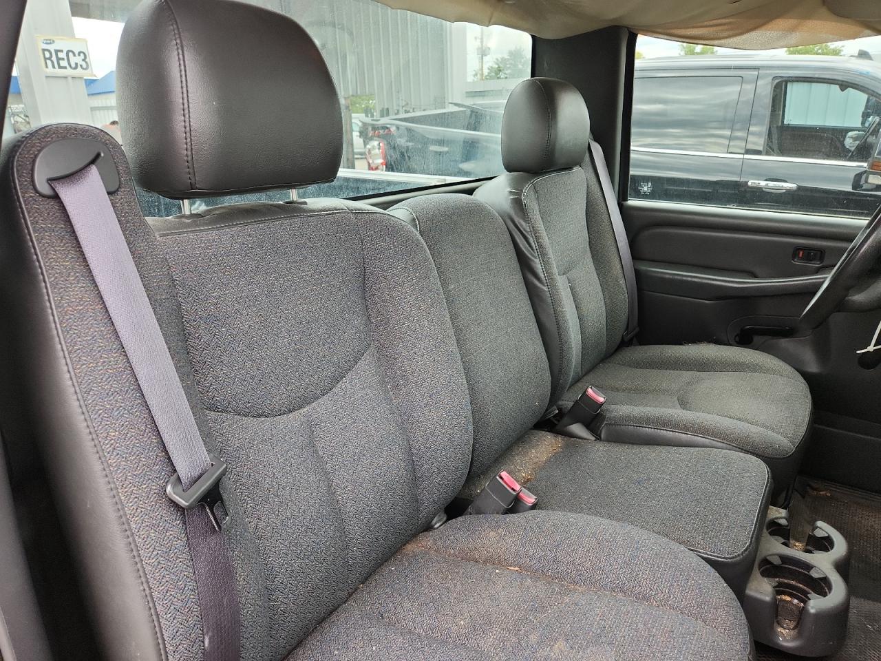 2005 GMC New Sierra C1500 VIN: 1GTEC14X95Z280000 Lot: 70188805