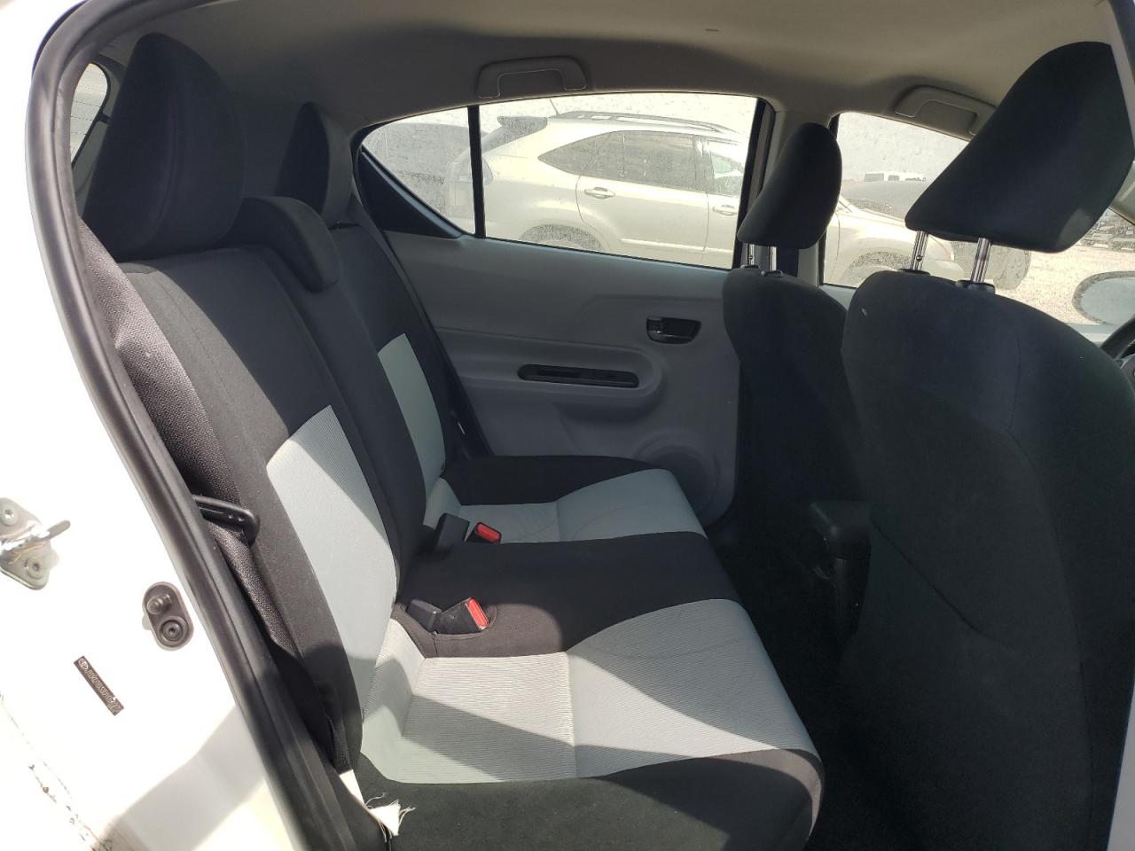 2013 Toyota Prius C VIN: JTDKDTB33D105127 Lot: 69022805