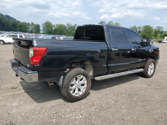 Pickups NISSAN TITAN 2016 Czarny
