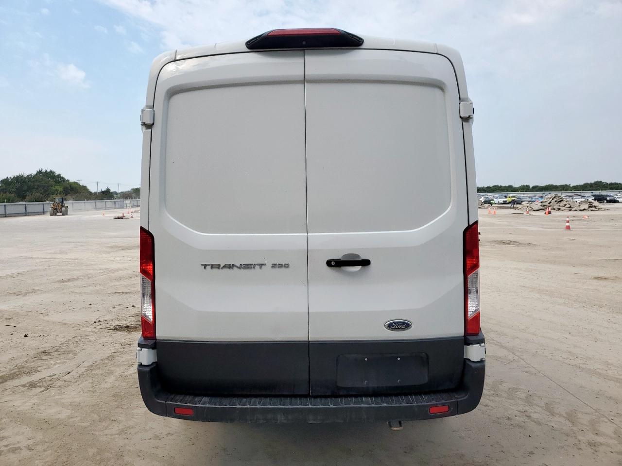 2019 Ford Transit T-250 VIN: 1FTYR1CM2KKA41220 Lot: 70672825