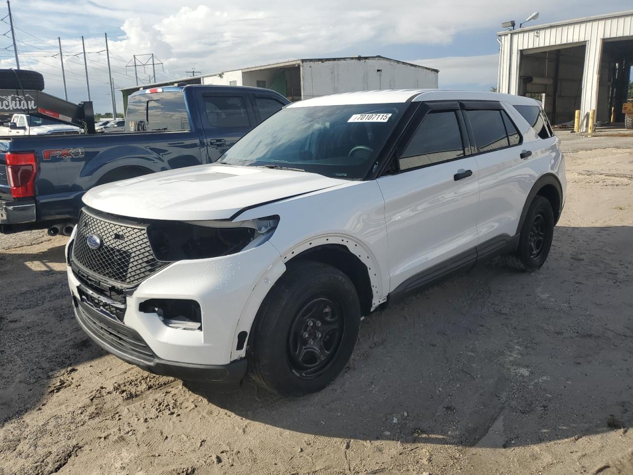 Vehicle photo