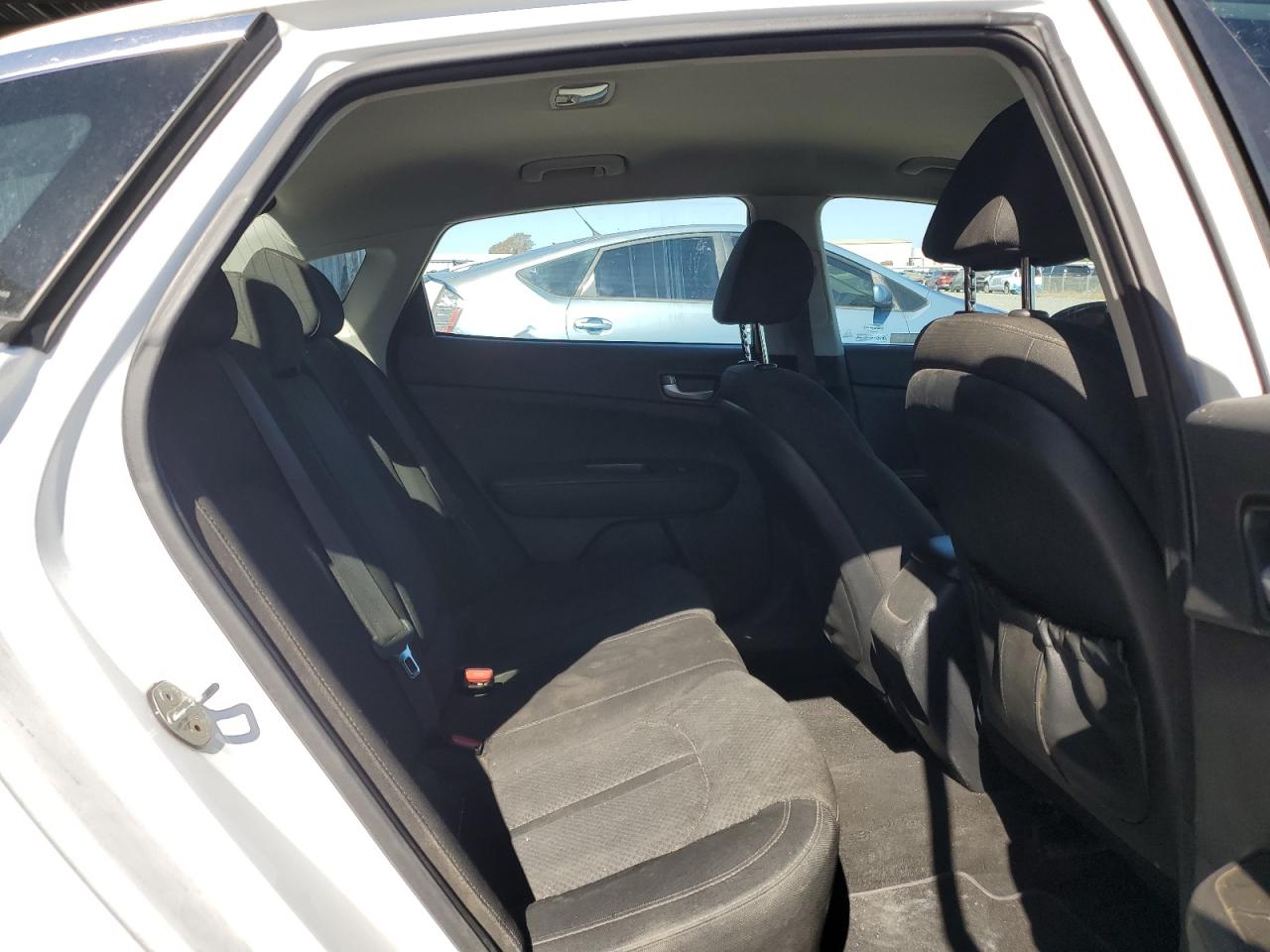 2018 Kia Optima Lx VIN: 5XXGT4L39JG270346 Lot: 69403155