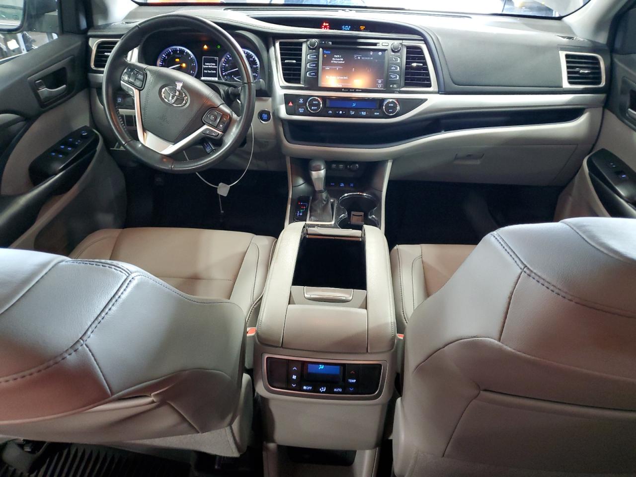 2019 Toyota Highlander Se VIN: 5TDJZRFHXKS605509 Lot: 70832025