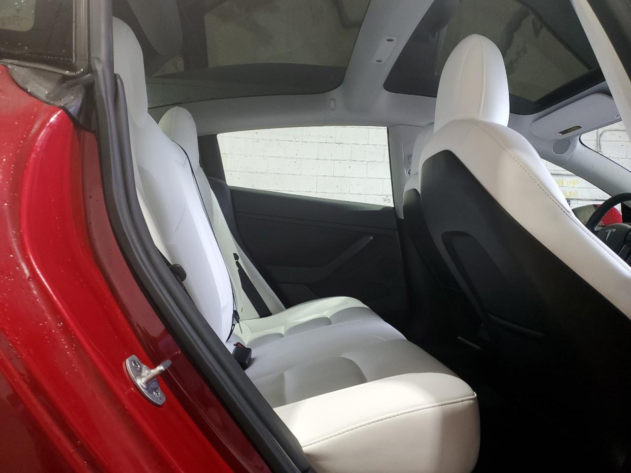 2021 Tesla Model 3 VIN: 5YJ3E1EB9MF047923 Lot: 68418445