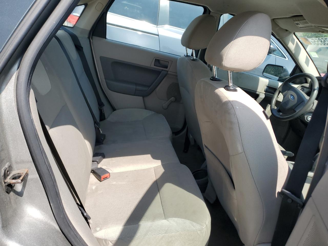 2008 Ford Focus S/Se VIN: 1FAHP34N38W193684 Lot: 68475855