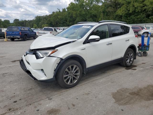 Паркетники TOYOTA RAV4 2017 Белы