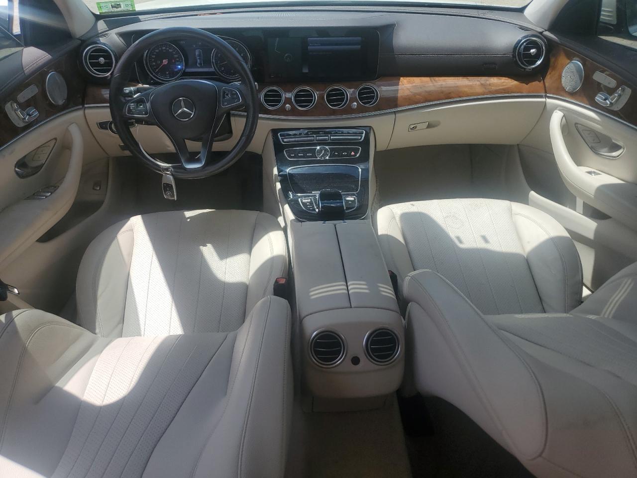 2017 Mercedes-Benz E 300 4Matic VIN: WDDZF4KB1HA154000 Lot: 68393495