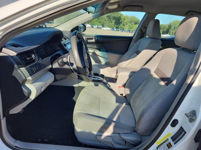 Sedans TOYOTA CAMRY 2014 Biały