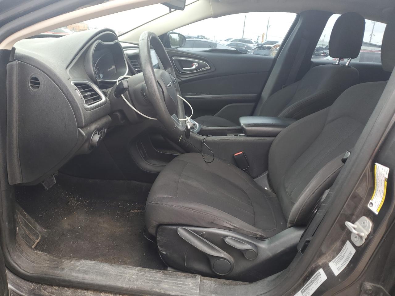 2015 Chrysler 200 Limited VIN: 1C3CCCAB2FN529231 Lot: 70682905