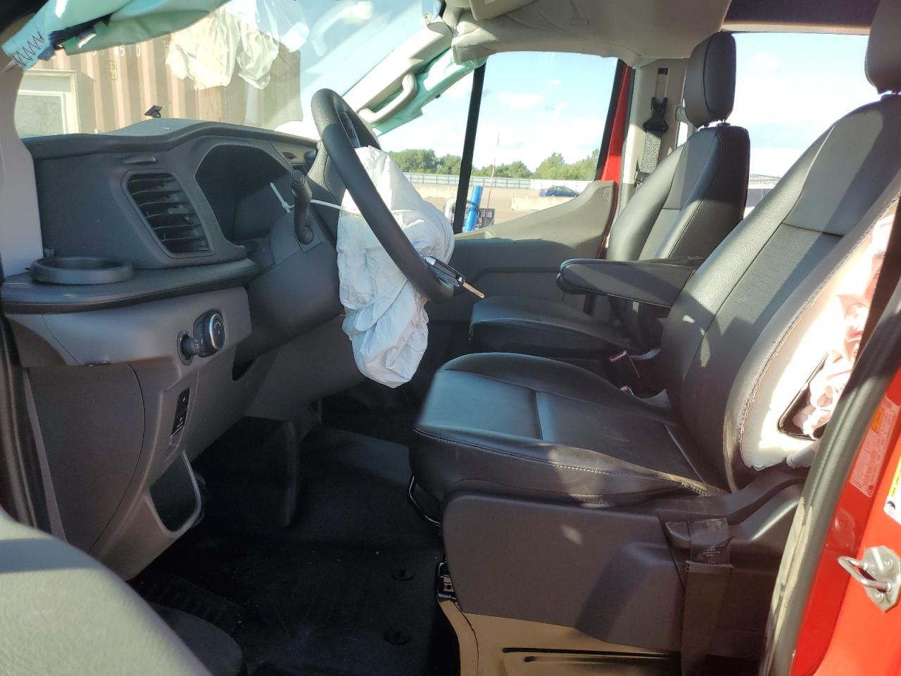 2025 Ford Transit T-150 VIN: 1FTYE1Y89SKA38273 Lot: 70449505