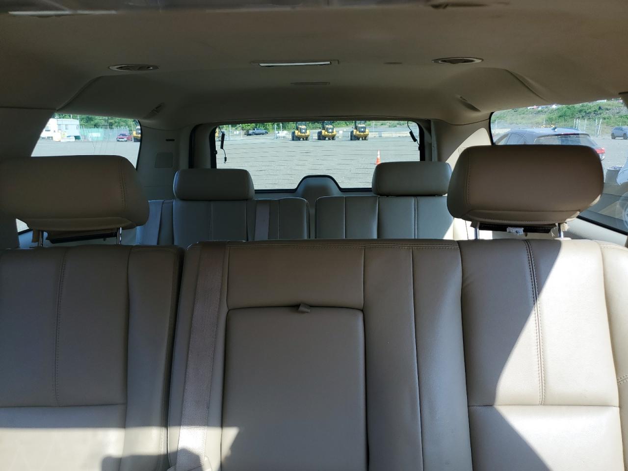 2009 Chevrolet Suburban K1500 Lt VIN: 1GNFK26399R295925 Lot: 68805245