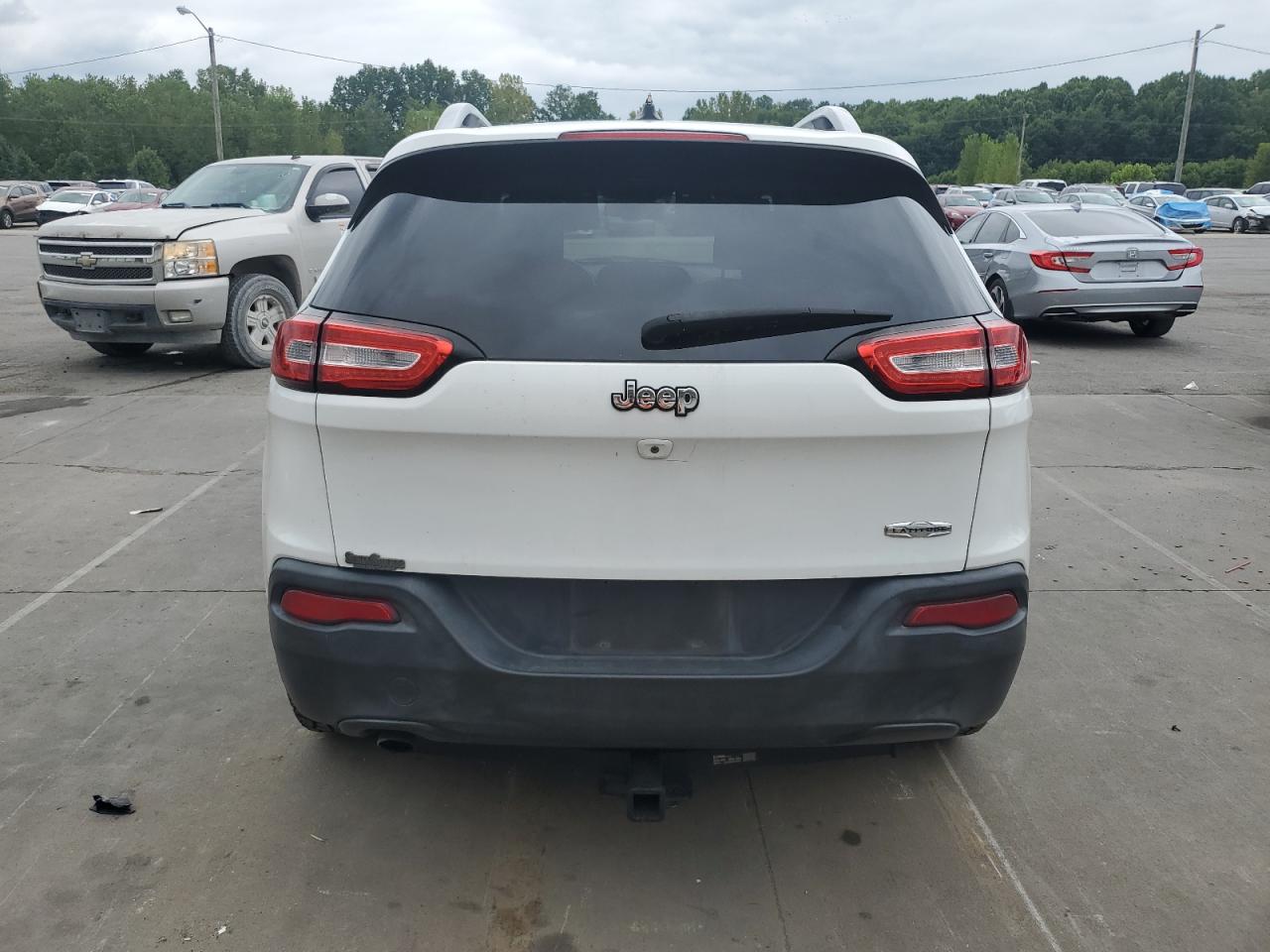 2015 Jeep Cherokee Latitude VIN: 1C4PJLCB0FW553313 Lot: 69392335