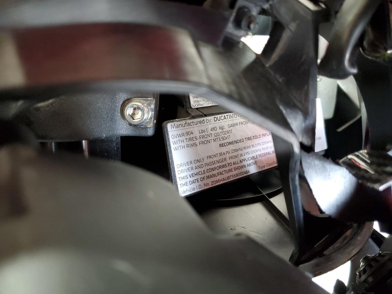 2025 Ducati Panigale V2 VIN: ZDMHAU8T5SB000464 Lot: 67539825